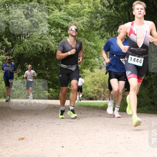 30.08.2026 - Elbe Triathlon Hamburg Antke Förster http://msf.ph/oto/10103031 30.08.2026 11:36:55 Laufen 66, 1444 meine-sportfotos.de