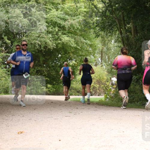 30.08.2026 - Elbe Triathlon Hamburg Antke Förster http://msf.ph/oto/10103037 30.08.2026 11:36:58 Laufen 66 meine-sportfotos.de
