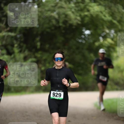 30.08.2026 - Elbe Triathlon Hamburg Antke Förster http://msf.ph/oto/10103052 30.08.2026 11:33:58 Laufen 929 meine-sportfotos.de