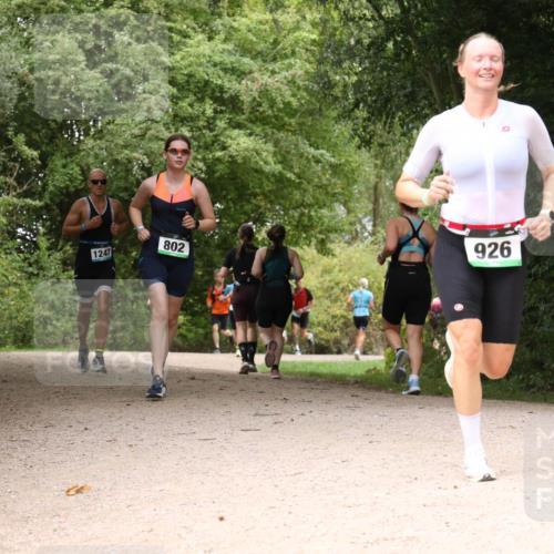 30.08.2026 - Elbe Triathlon Hamburg Antke Förster http://msf.ph/oto/10103053 30.08.2026 11:37:17 Laufen 1247, 802, 926 meine-sportfotos.de
