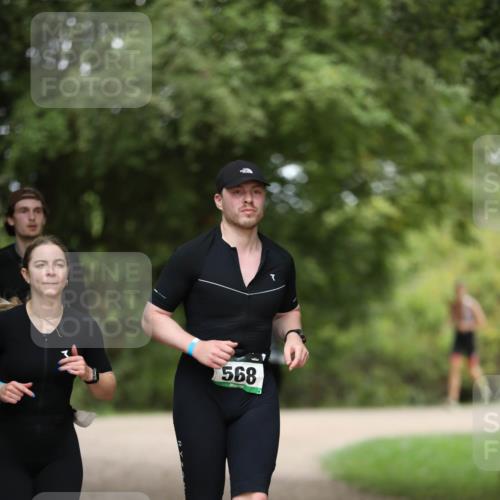 30.08.2026 - Elbe Triathlon Hamburg Antke Förster http://msf.ph/oto/10103070 30.08.2026 11:34:13 Laufen 568 meine-sportfotos.de