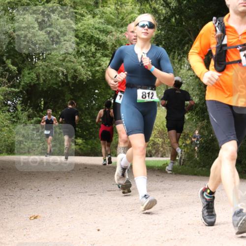 30.08.2026 - Elbe Triathlon Hamburg Antke Förster http://msf.ph/oto/10103079 30.08.2026 11:37:31 Laufen 177, 812, 11 meine-sportfotos.de