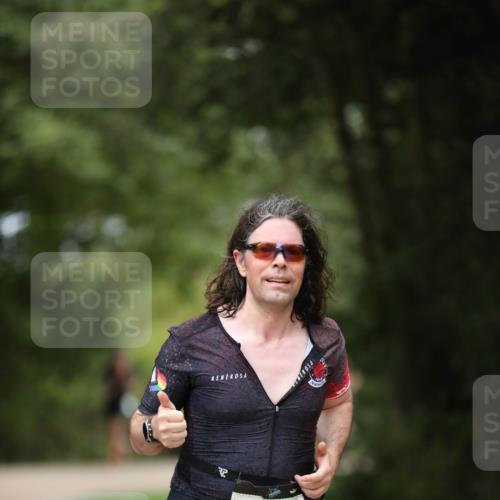 30.08.2026 - Elbe Triathlon Hamburg Antke Förster http://msf.ph/oto/10103136 30.08.2026 11:34:53 Laufen 696 meine-sportfotos.de