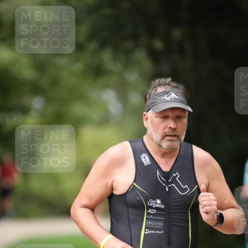 30.08.2026 - Elbe Triathlon Hamburg Antke Förster http://msf.ph/oto/10103148 30.08.2026 11:34:59 Laufen 757 meine-sportfotos.de