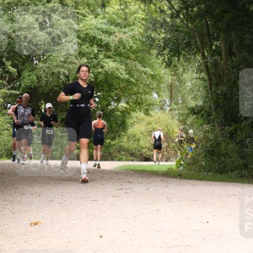 30.08.2026 - Elbe Triathlon Hamburg Antke Förster http://msf.ph/oto/10103153 30.08.2026 11:38:20 Laufen 1392, 845, 21, 9 meine-sportfotos.de