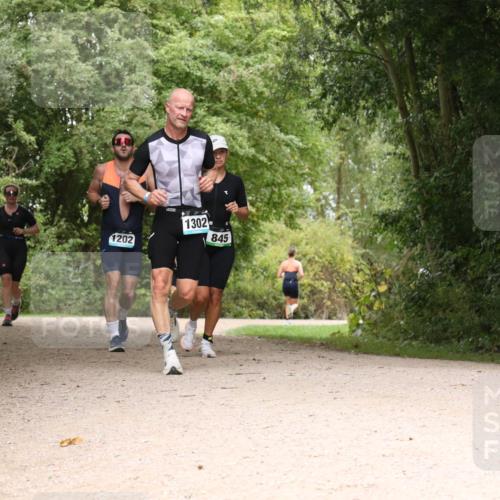 30.08.2026 - Elbe Triathlon Hamburg Antke Förster http://msf.ph/oto/10103161 30.08.2026 11:38:24 Laufen 1202, 1302, 845 meine-sportfotos.de