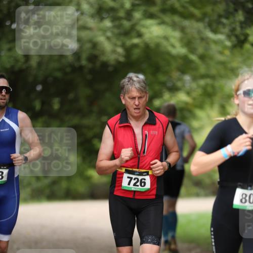 30.08.2026 - Elbe Triathlon Hamburg Antke Förster http://msf.ph/oto/10103170 30.08.2026 11:35:12 Laufen 3, 726, 80 meine-sportfotos.de