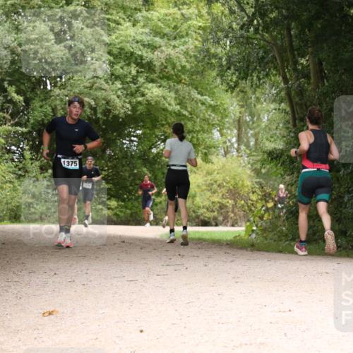 30.08.2026 - Elbe Triathlon Hamburg Antke Förster http://msf.ph/oto/10103175 30.08.2026 11:38:48 Laufen 1375, 1270 meine-sportfotos.de