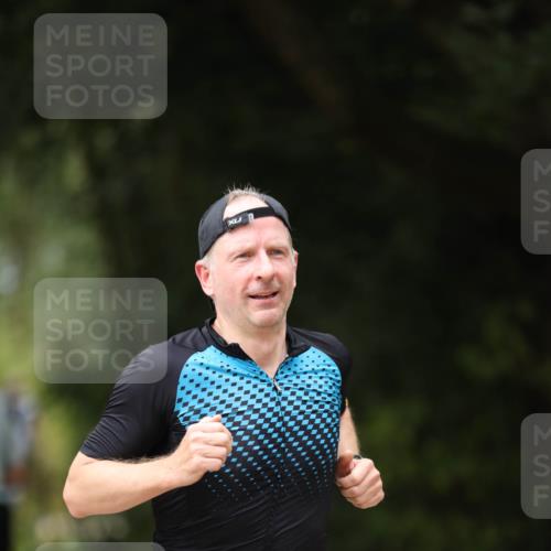 30.08.2026 - Elbe Triathlon Hamburg Antke Förster http://msf.ph/oto/10103188 30.08.2026 11:35:24 Laufen 1264 meine-sportfotos.de