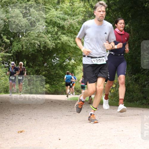 30.08.2026 - Elbe Triathlon Hamburg Antke Förster http://msf.ph/oto/10103193 30.08.2026 11:38:59 Laufen 806, 720, 1209 meine-sportfotos.de