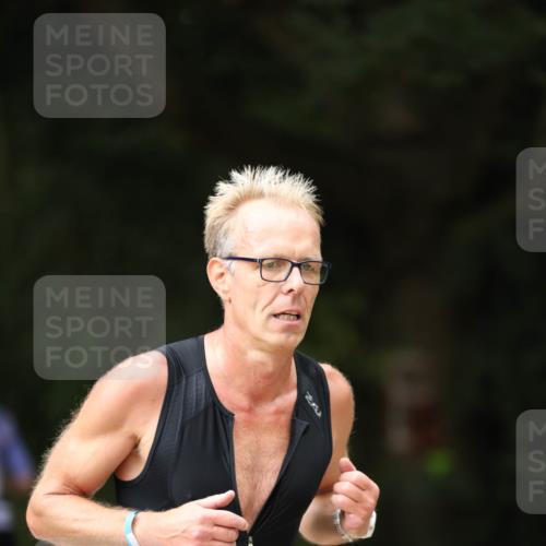 30.08.2026 - Elbe Triathlon Hamburg Antke Förster http://msf.ph/oto/10103204 30.08.2026 11:35:41 Laufen 1298 meine-sportfotos.de