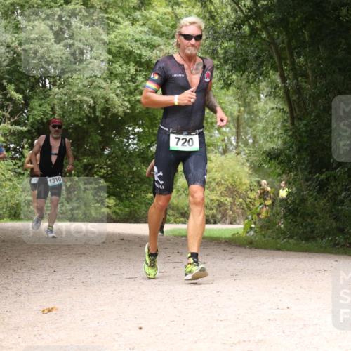 30.08.2026 - Elbe Triathlon Hamburg Antke Förster http://msf.ph/oto/10103205 30.08.2026 11:39:08 Laufen 127, 1310, 720 meine-sportfotos.de