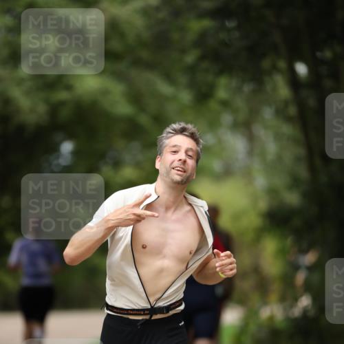 30.08.2026 - Elbe Triathlon Hamburg Antke Förster http://msf.ph/oto/10103212 30.08.2026 11:35:46 Laufen  meine-sportfotos.de