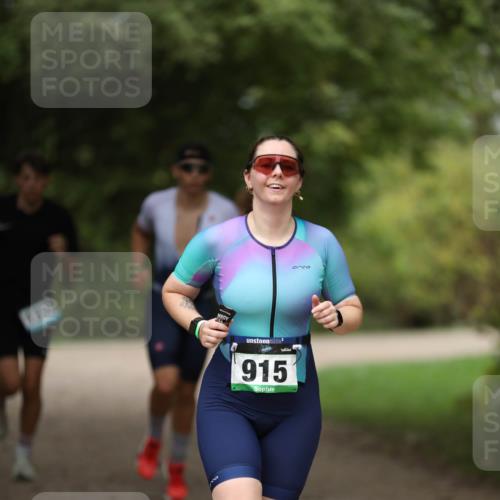 30.08.2026 - Elbe Triathlon Hamburg Antke Förster http://msf.ph/oto/10103222 30.08.2026 11:35:50 Laufen 915 meine-sportfotos.de