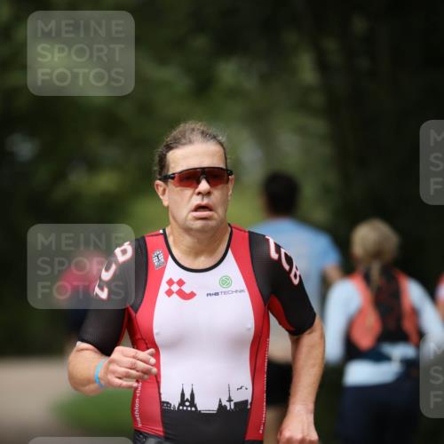 30.08.2026 - Elbe Triathlon Hamburg Antke Förster http://msf.ph/oto/10103236 30.08.2026 11:35:55 Laufen 1335 meine-sportfotos.de