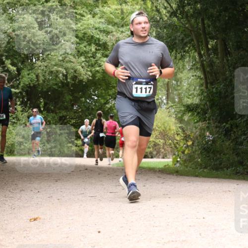 30.08.2026 - Elbe Triathlon Hamburg Antke Förster http://msf.ph/oto/10103263 30.08.2026 11:39:59 Laufen 768, 1117 meine-sportfotos.de