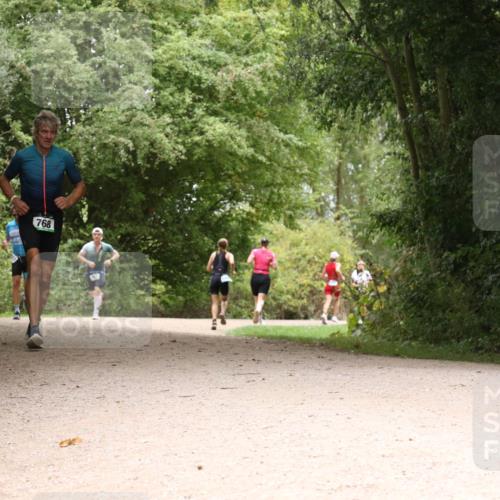 30.08.2026 - Elbe Triathlon Hamburg Antke Förster http://msf.ph/oto/10103269 30.08.2026 11:40:01 Laufen 768 meine-sportfotos.de