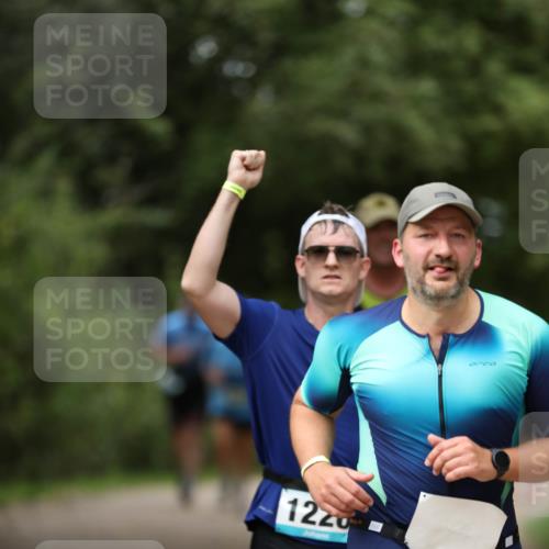 30.08.2026 - Elbe Triathlon Hamburg Antke Förster http://msf.ph/oto/10103272 30.08.2026 11:36:19 Laufen 1220, 100 meine-sportfotos.de