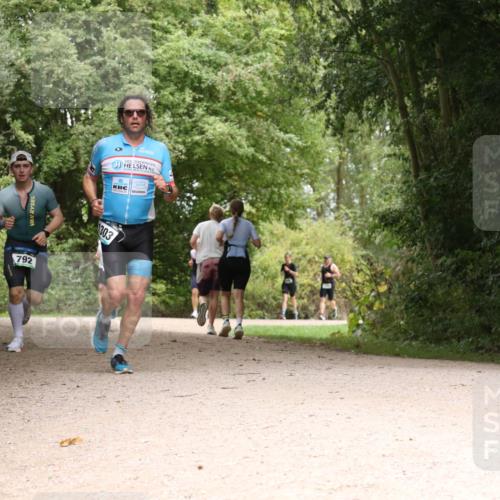 30.08.2026 - Elbe Triathlon Hamburg Antke Förster http://msf.ph/oto/10103283 30.08.2026 11:40:08 Laufen 792, 303 meine-sportfotos.de