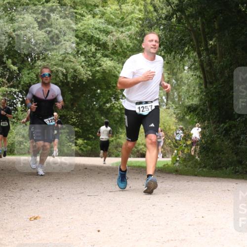 30.08.2026 - Elbe Triathlon Hamburg Antke Förster http://msf.ph/oto/10103299 30.08.2026 11:40:18 Laufen 946, 1325, 1257 meine-sportfotos.de