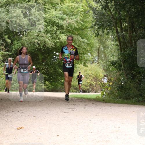 30.08.2026 - Elbe Triathlon Hamburg Antke Förster http://msf.ph/oto/10103331 30.08.2026 11:40:34 Laufen 1316, 1390, 1324 meine-sportfotos.de