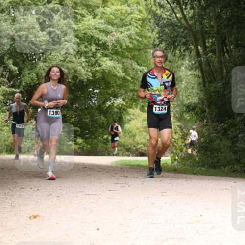 30.08.2026 - Elbe Triathlon Hamburg Antke Förster http://msf.ph/oto/10103333 30.08.2026 11:40:35 Laufen 1316, 1324, 1390 meine-sportfotos.de