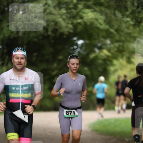 30.08.2026 - Elbe Triathlon Hamburg Antke Förster http://msf.ph/oto/10103352 30.08.2026 11:37:15 Laufen 871 meine-sportfotos.de