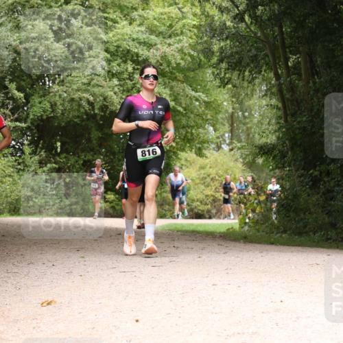 30.08.2026 - Elbe Triathlon Hamburg Antke Förster http://msf.ph/oto/10103389 30.08.2026 11:41:04 Laufen 816 meine-sportfotos.de