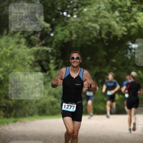 30.08.2026 - Elbe Triathlon Hamburg Antke Förster http://msf.ph/oto/10103392 30.08.2026 11:37:40 Laufen 1277 meine-sportfotos.de