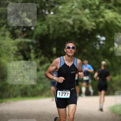 30.08.2026 - Elbe Triathlon Hamburg Antke Förster http://msf.ph/oto/10103394 30.08.2026 11:37:40 Laufen 1277 meine-sportfotos.de