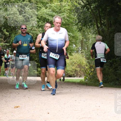 30.08.2026 - Elbe Triathlon Hamburg Antke Förster http://msf.ph/oto/10103419 30.08.2026 11:41:19 Laufen 847, 2025, 1227, 135, 1366, 1287 meine-sportfotos.de