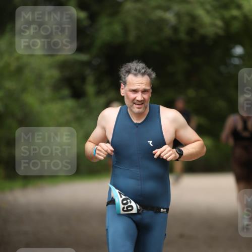 30.08.2026 - Elbe Triathlon Hamburg Antke Förster http://msf.ph/oto/10103422 30.08.2026 11:37:54 Laufen 697 meine-sportfotos.de