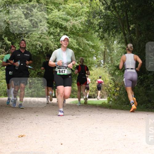 30.08.2026 - Elbe Triathlon Hamburg Antke Förster http://msf.ph/oto/10103433 30.08.2026 11:41:25 Laufen 847 meine-sportfotos.de