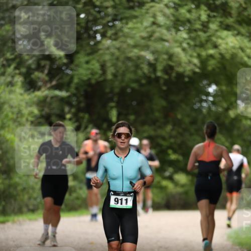 30.08.2026 - Elbe Triathlon Hamburg Antke Förster http://msf.ph/oto/10103452 30.08.2026 11:38:18 Laufen 911 meine-sportfotos.de