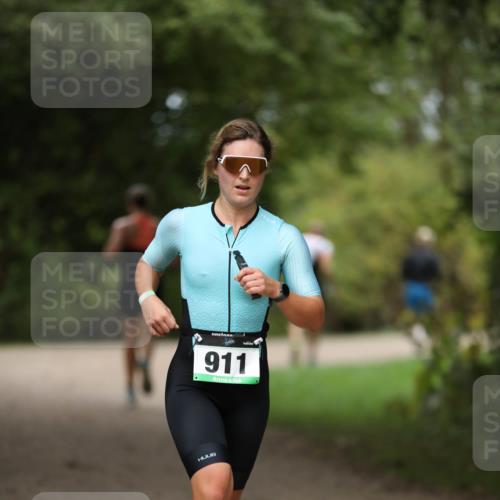 30.08.2026 - Elbe Triathlon Hamburg Antke Förster http://msf.ph/oto/10103456 30.08.2026 11:38:19 Laufen 911 meine-sportfotos.de