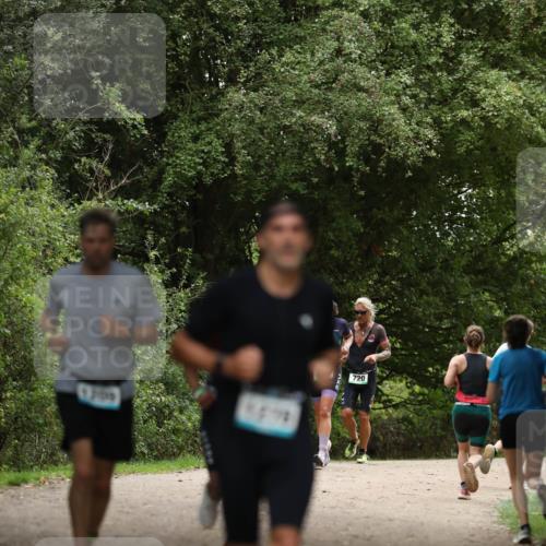 30.08.2026 - Elbe Triathlon Hamburg Antke Förster http://msf.ph/oto/10103492 30.08.2026 11:38:56 Laufen 1300, 720 meine-sportfotos.de