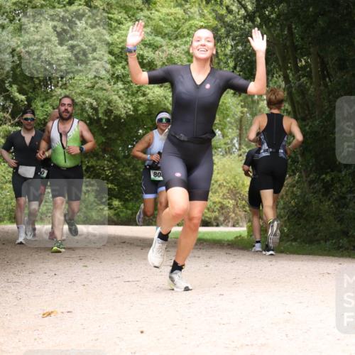 30.08.2026 - Elbe Triathlon Hamburg Antke Förster http://msf.ph/oto/10103507 30.08.2026 11:42:03 Laufen 0, 80 meine-sportfotos.de