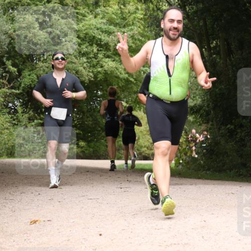 30.08.2026 - Elbe Triathlon Hamburg Antke Förster http://msf.ph/oto/10103517 30.08.2026 11:42:06 Laufen  meine-sportfotos.de