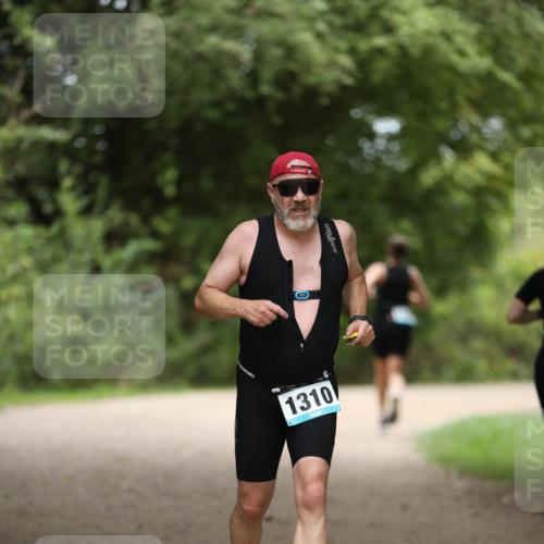 30.08.2026 - Elbe Triathlon Hamburg Antke Förster http://msf.ph/oto/10103518 30.08.2026 11:39:11 Laufen 4, 1310 meine-sportfotos.de