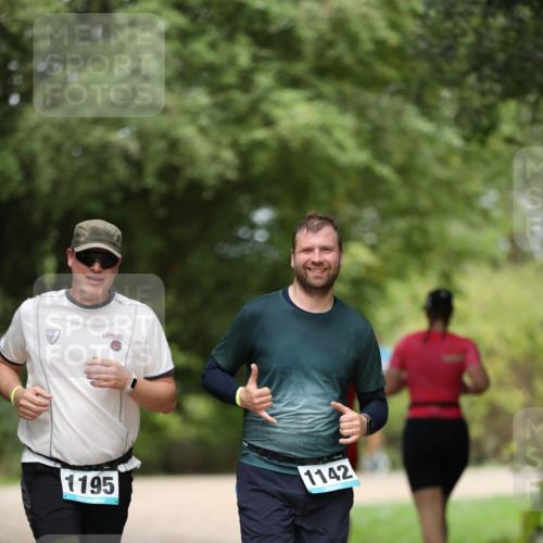 30.08.2026 - Elbe Triathlon Hamburg Antke Förster http://msf.ph/oto/10103560 30.08.2026 11:39:55 Laufen 1195, 1142 meine-sportfotos.de