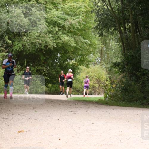 30.08.2026 - Elbe Triathlon Hamburg Antke Förster http://msf.ph/oto/10103565 30.08.2026 11:42:42 Laufen 1384 meine-sportfotos.de