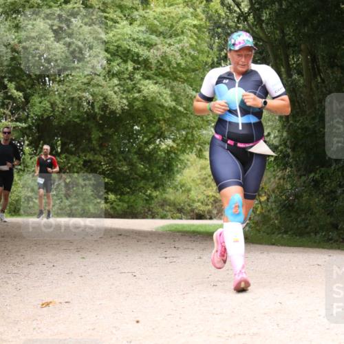 30.08.2026 - Elbe Triathlon Hamburg Antke Förster http://msf.ph/oto/10103569 30.08.2026 11:42:46 Laufen  meine-sportfotos.de