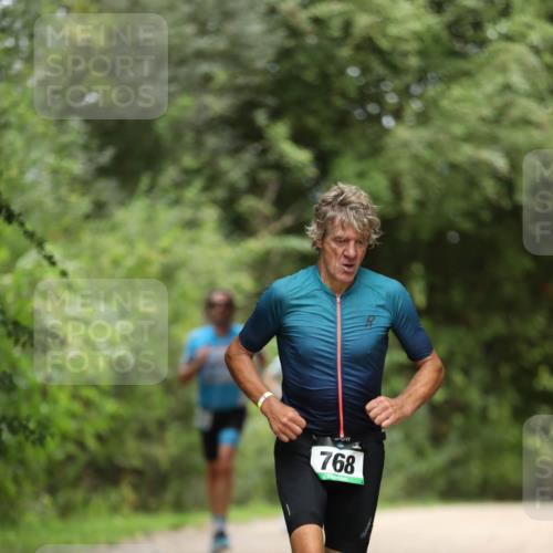 30.08.2026 - Elbe Triathlon Hamburg Antke Förster http://msf.ph/oto/10103578 30.08.2026 11:40:03 Laufen 768 meine-sportfotos.de