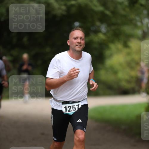 30.08.2026 - Elbe Triathlon Hamburg Antke Förster http://msf.ph/oto/10103606 30.08.2026 11:40:18 Laufen 1257 meine-sportfotos.de
