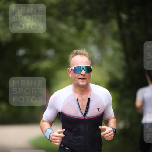 30.08.2026 - Elbe Triathlon Hamburg Antke Förster http://msf.ph/oto/10103614 30.08.2026 11:40:21 Laufen 25 meine-sportfotos.de