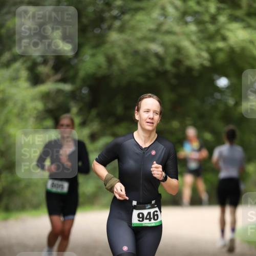 30.08.2026 - Elbe Triathlon Hamburg Antke Förster http://msf.ph/oto/10103624 30.08.2026 11:40:26 Laufen 946 meine-sportfotos.de