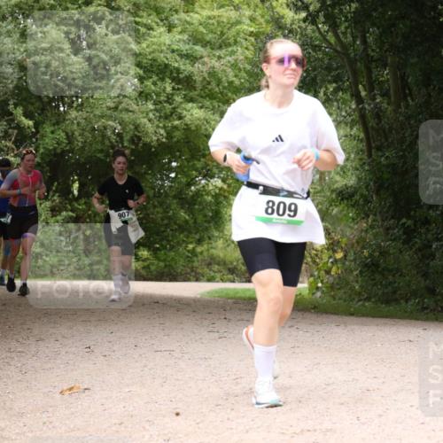 30.08.2026 - Elbe Triathlon Hamburg Antke Förster http://msf.ph/oto/10103673 30.08.2026 11:44:43 Laufen 907, 809 meine-sportfotos.de