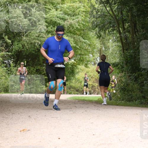 30.08.2026 - Elbe Triathlon Hamburg Antke Förster http://msf.ph/oto/10103685 30.08.2026 11:44:49 Laufen 4, 57 meine-sportfotos.de