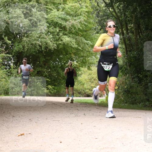 30.08.2026 - Elbe Triathlon Hamburg Antke Förster http://msf.ph/oto/10103725 30.08.2026 11:45:21 Laufen 1383, 927 meine-sportfotos.de