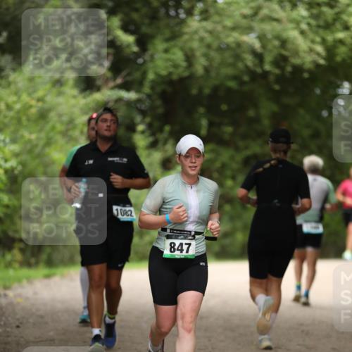 30.08.2026 - Elbe Triathlon Hamburg Antke Förster http://msf.ph/oto/10103738 30.08.2026 11:41:25 Laufen 1082, 847 meine-sportfotos.de